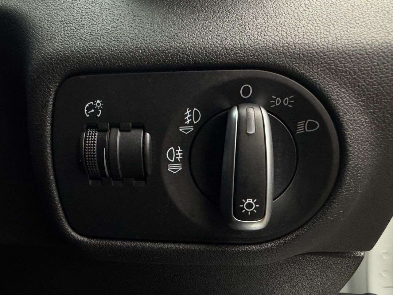 2017 AUDI A1 2017 AUDI A1