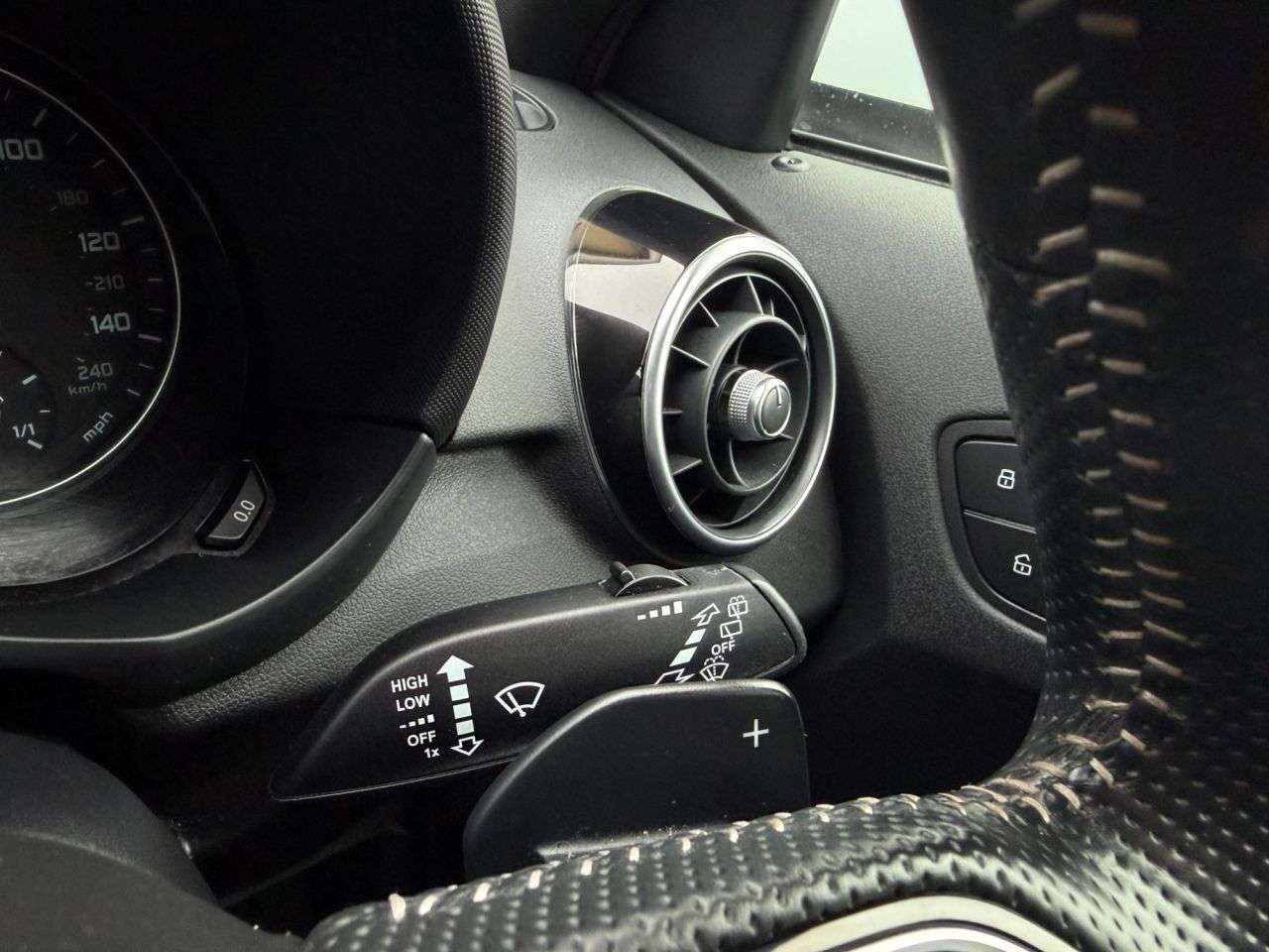 2017 AUDI A1 2017 AUDI A1