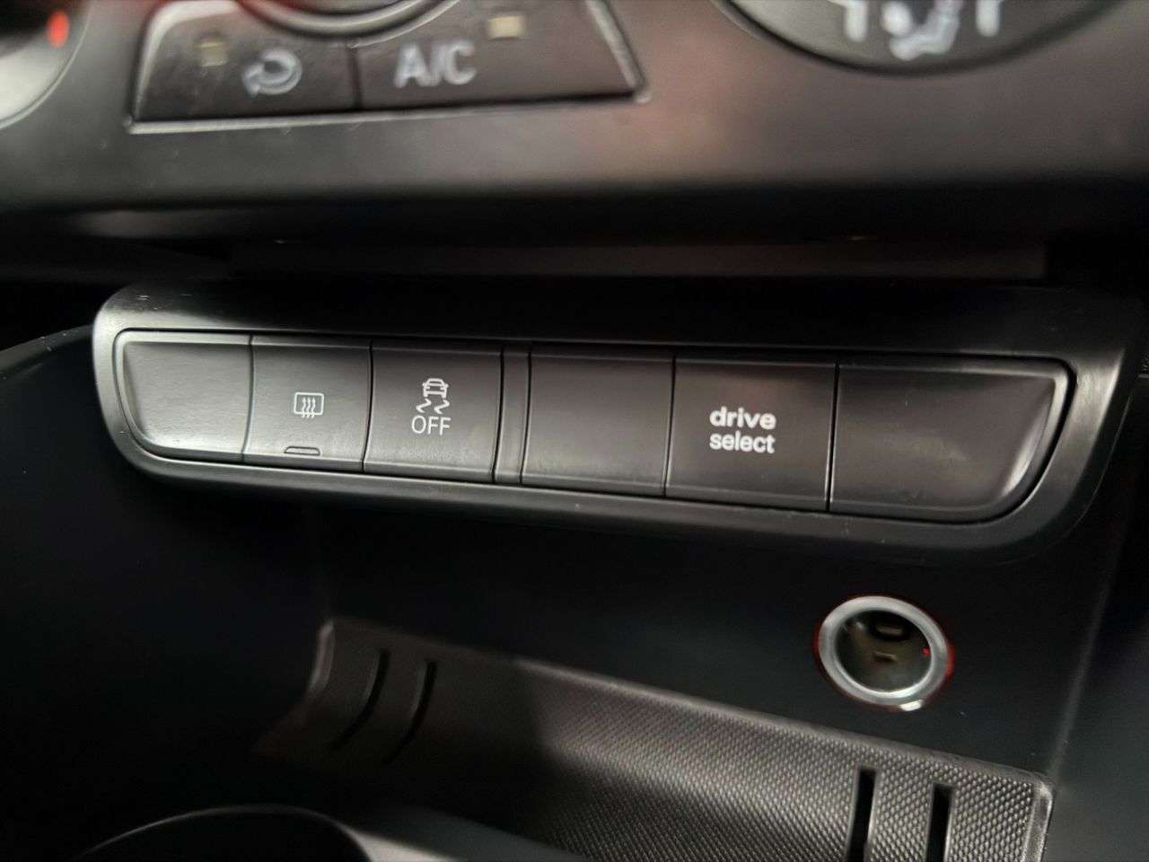 2017 AUDI A1 2017 AUDI A1