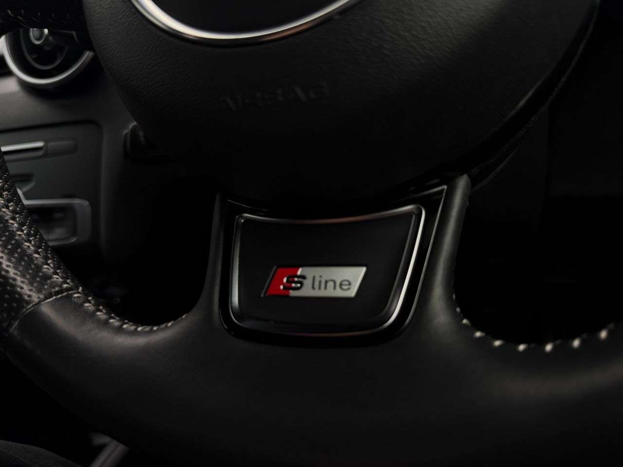 2017 AUDI A1 2017 AUDI A1