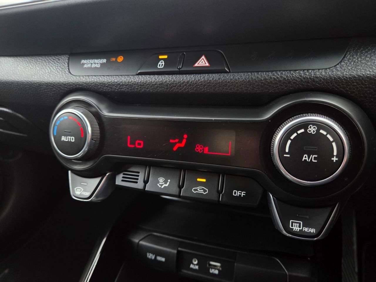 2018 KIA STONIC 2018 KIA STONIC