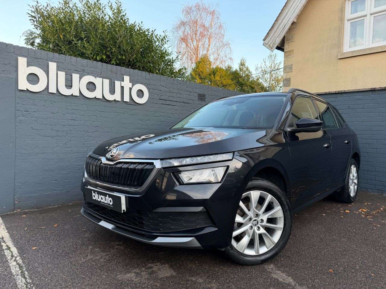 A 2021 SKODA KAMIQ 1.0 TSI SE SUV 5dr Petrol DSG Euro 6 (s/s) (116 ps) Rear Sensors / Bluetoot A 2021 SKODA KAMIQ 1.0 TSI SE SUV 5dr Petrol DSG Euro 6 (s/s) (116 ps) Rear Sensors / Bluetoot
