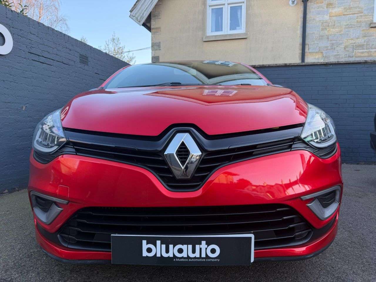 A 2018 RENAULT CLIO 0.9 TCe GT Line Hatchback 5dr Petrol Manual Euro 6 (s/s) (90 ps) Satellite A 2018 RENAULT CLIO 0.9 TCe GT Line Hatchback 5dr Petrol Manual Euro 6 (s/s) (90 ps) Satellite