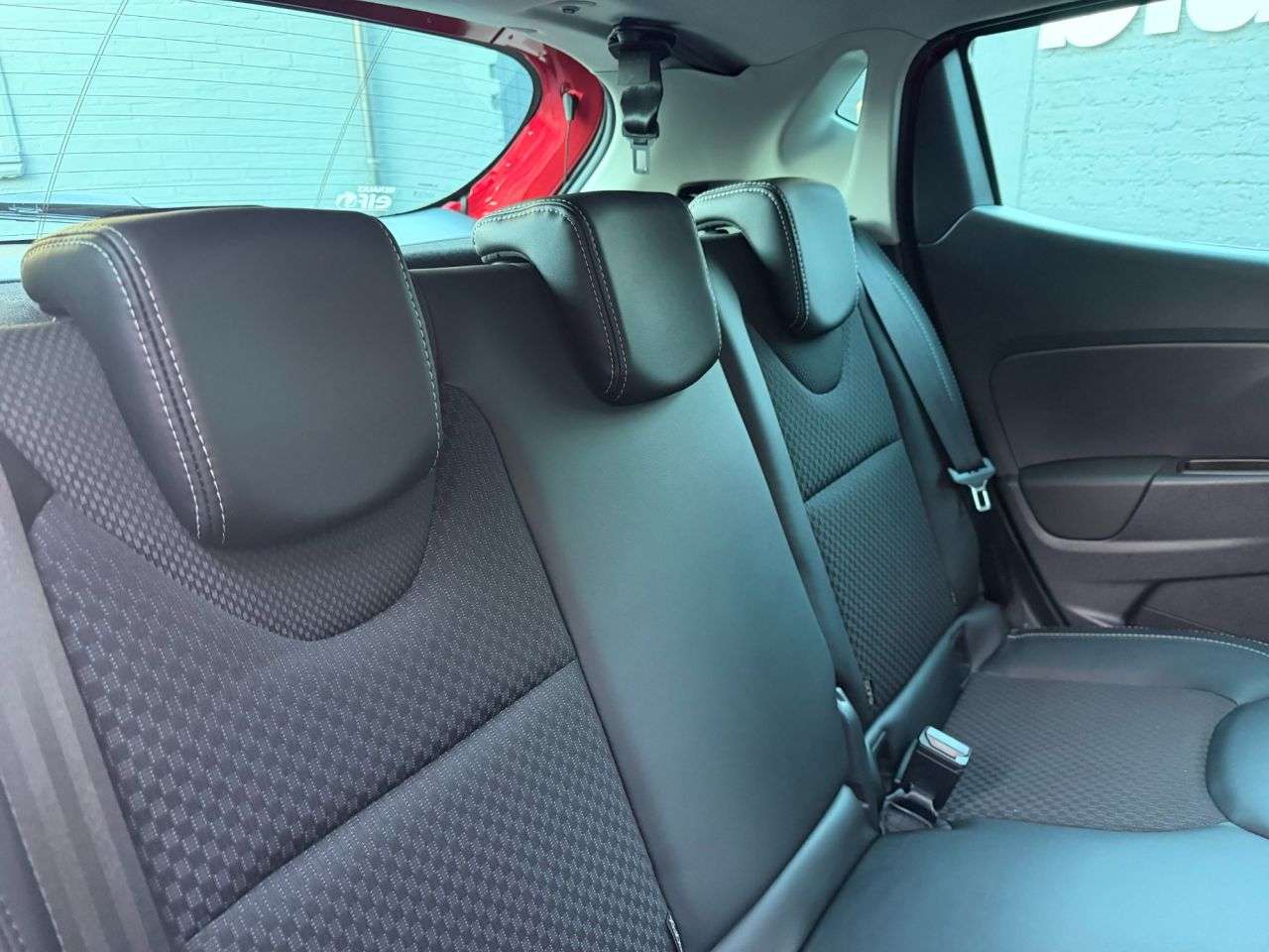 2018 RENAULT CLIO 2018 RENAULT CLIO