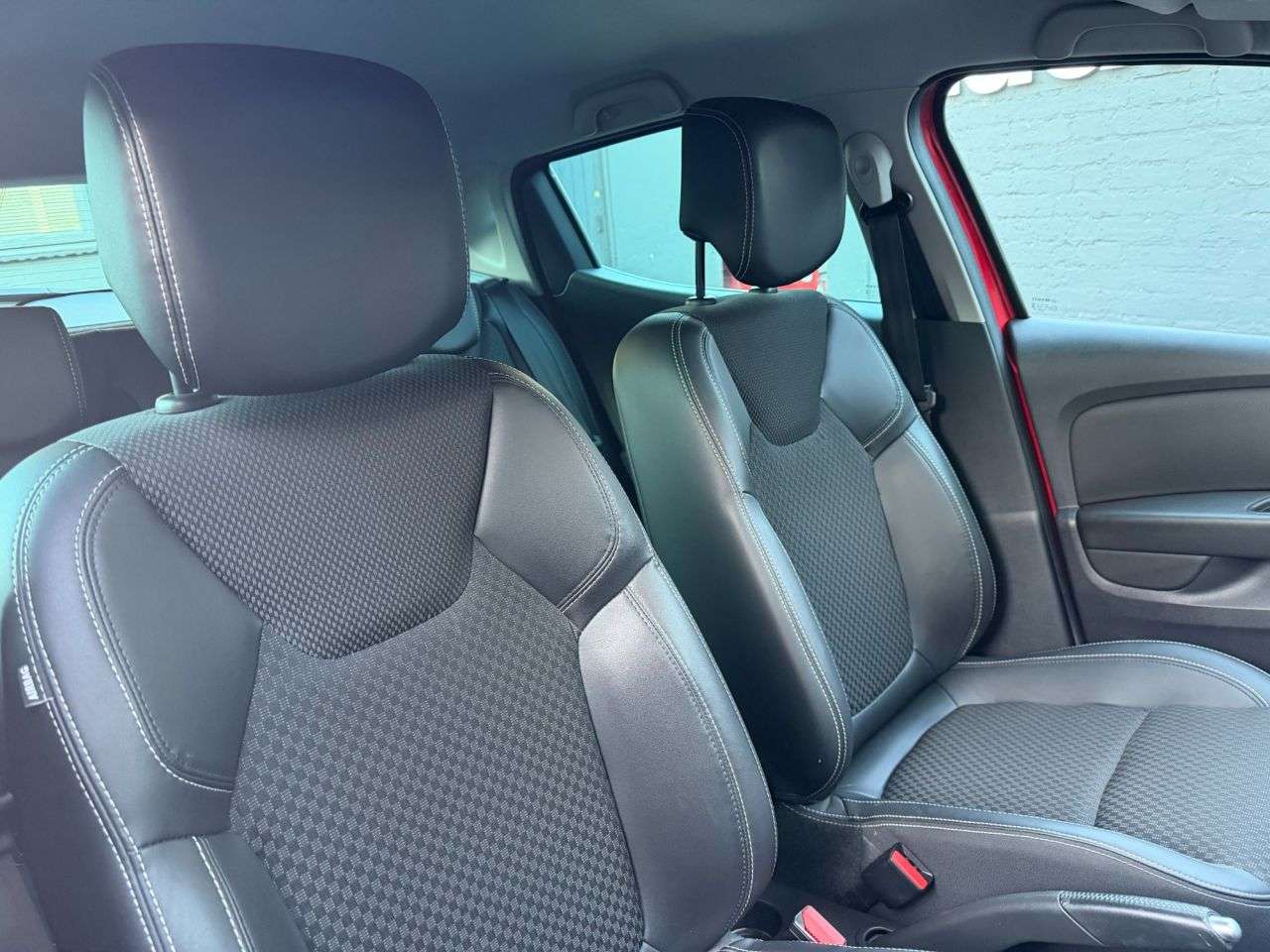 2018 RENAULT CLIO 2018 RENAULT CLIO