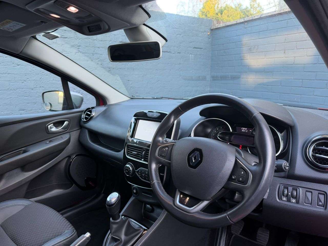 2018 RENAULT CLIO 2018 RENAULT CLIO