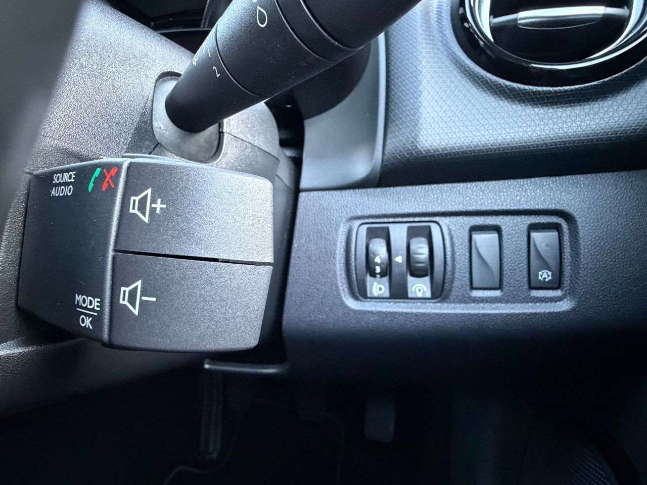 2018 RENAULT CLIO 2018 RENAULT CLIO