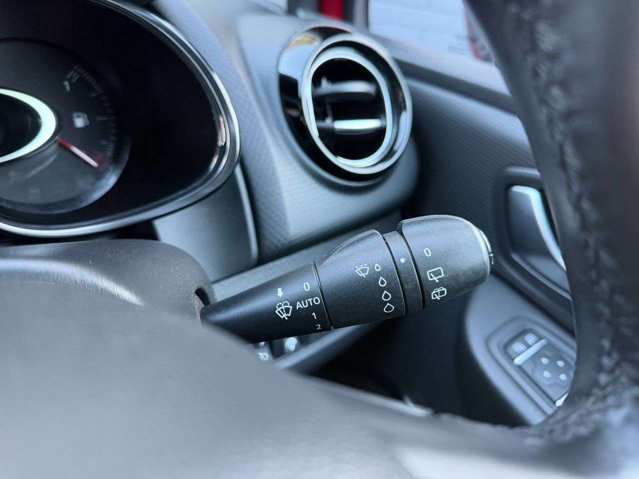 2018 RENAULT CLIO 2018 RENAULT CLIO