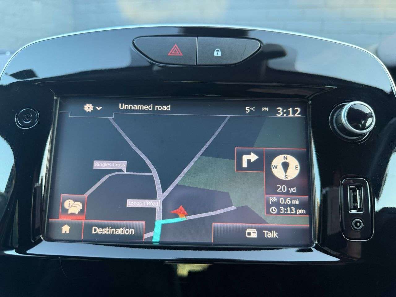 2018 RENAULT CLIO 2018 RENAULT CLIO