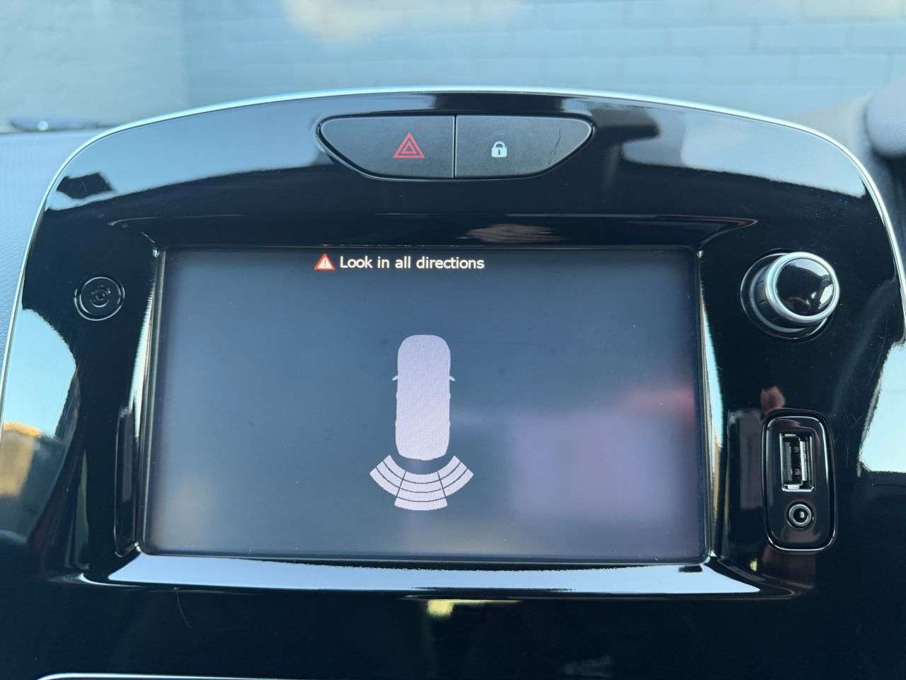 2018 RENAULT CLIO 2018 RENAULT CLIO