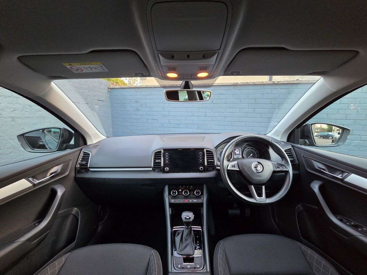 A 2020 SKODA KAROQ 1.5 TSI ACT SE SUV 5dr Petrol DSG Euro 6 (s/s) (150 ps) Apple Car Play / Re A 2020 SKODA KAROQ 1.5 TSI ACT SE SUV 5dr Petrol DSG Euro 6 (s/s) (150 ps) Apple Car Play / Re