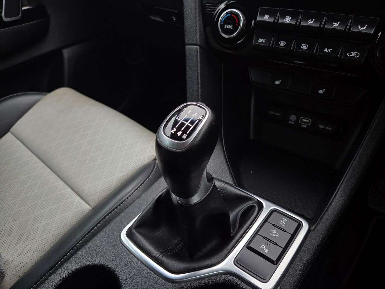 2017 KIA SPORTAGE 2017 KIA SPORTAGE