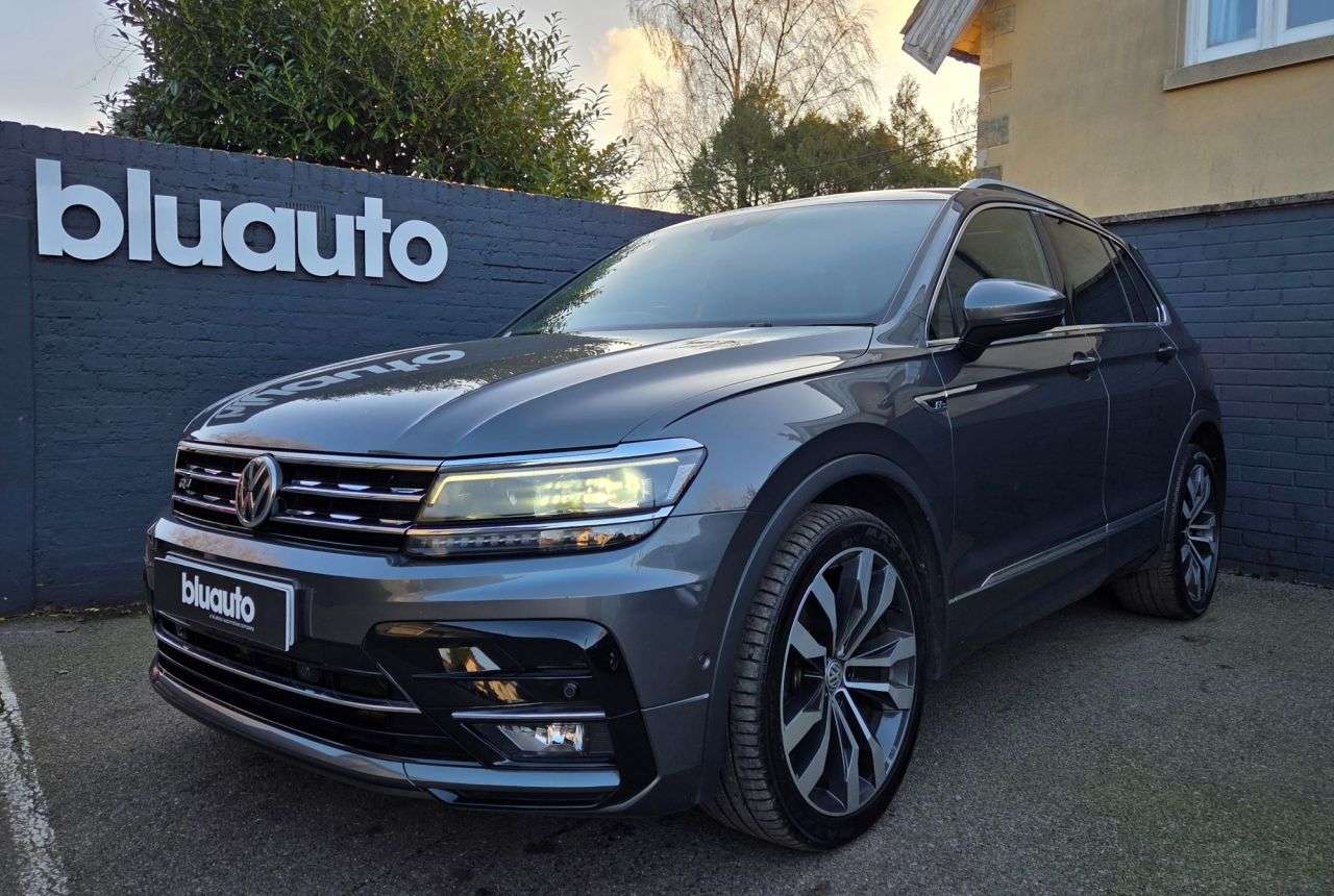 A 2019 VOLKSWAGEN TIGUAN 2.0 TDI R-Line SUV 5dr Diesel DSG 4Motion Euro 6 (s/s) (150 ps) Powered Tai A 2019 VOLKSWAGEN TIGUAN 2.0 TDI R-Line SUV 5dr Diesel DSG 4Motion Euro 6 (s/s) (150 ps) Powered Tai