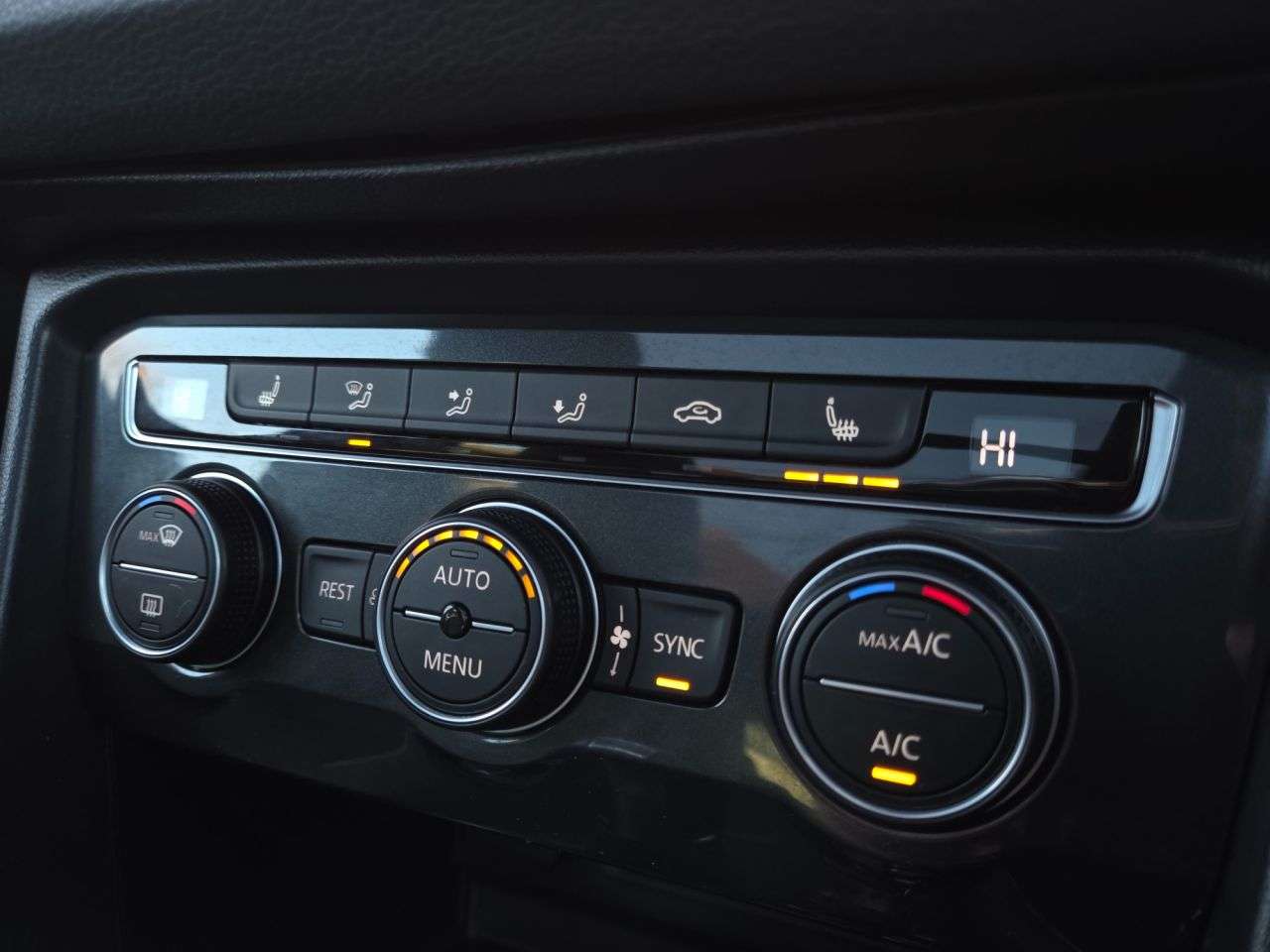 2019 VOLKSWAGEN TIGUAN 2019 VOLKSWAGEN TIGUAN