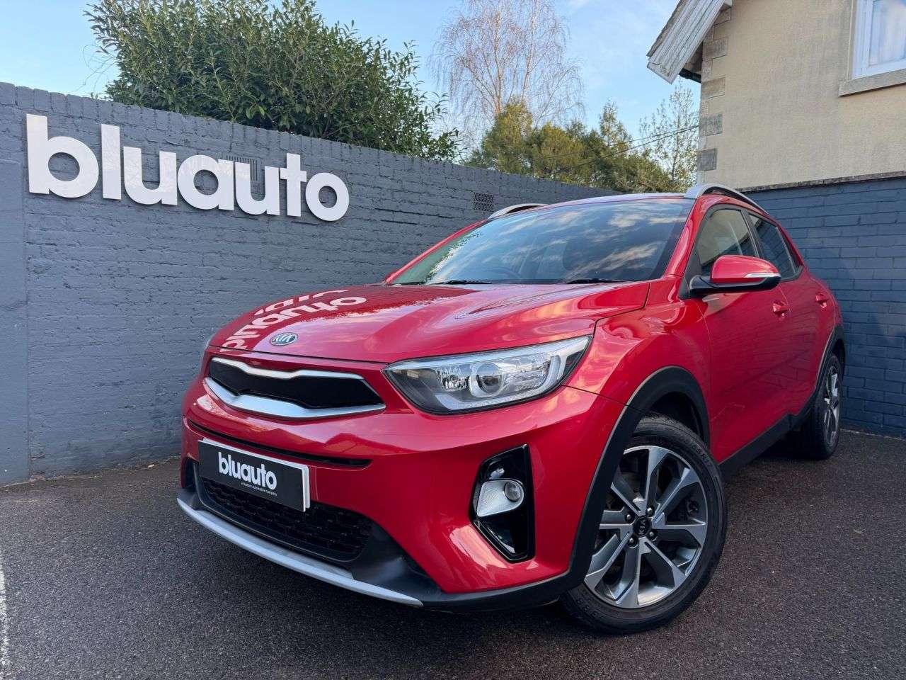A 2018 KIA STONIC 1.0 T-GDi 2 SUV 5dr Petrol Manual Euro 6 (s/s) (118 bhp) Android Auto / Rea A 2018 KIA STONIC 1.0 T-GDi 2 SUV 5dr Petrol Manual Euro 6 (s/s) (118 bhp) Android Auto / Rea