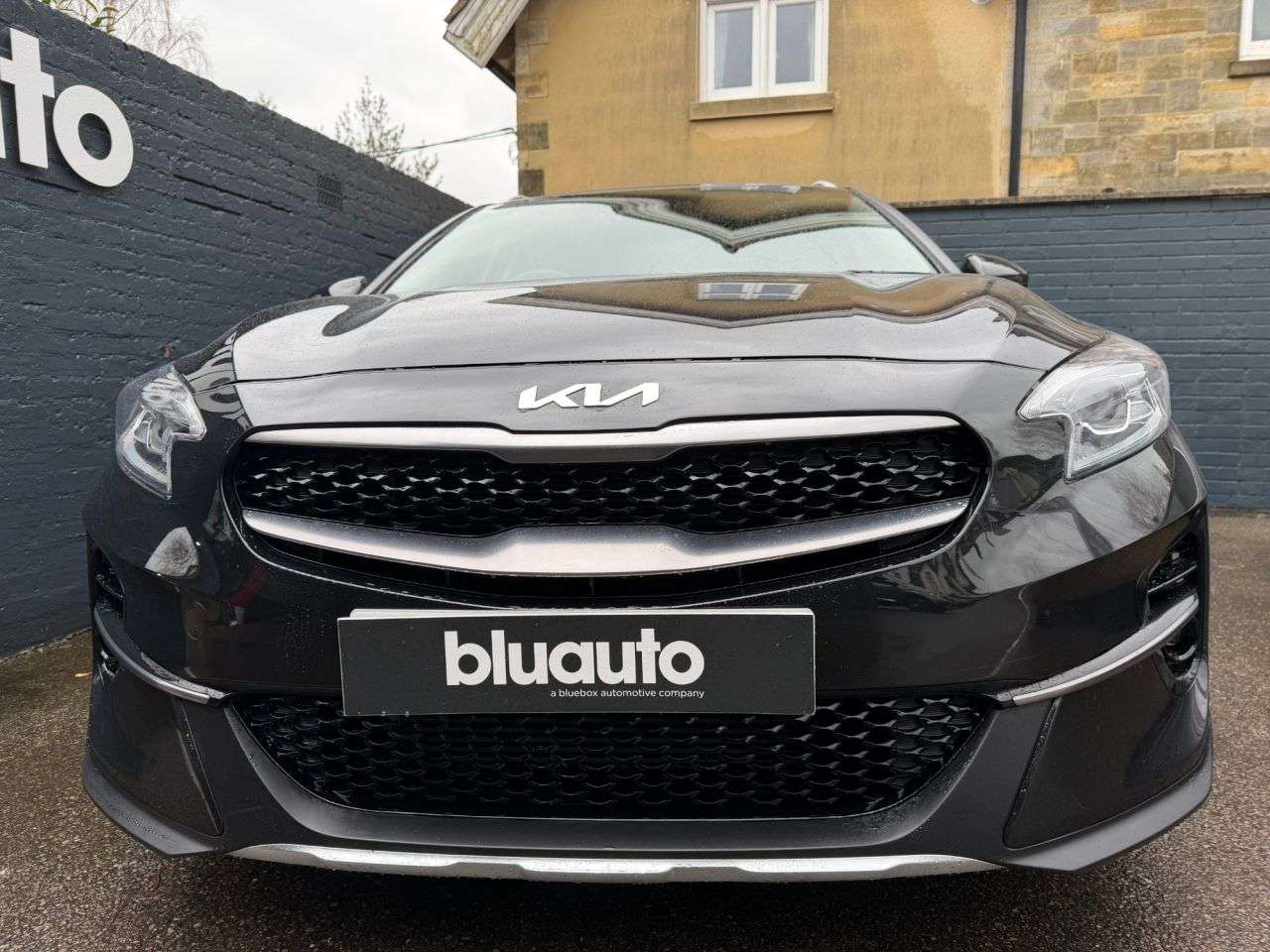 A 2022 KIA XCEED 1.0 T-GDi 2 SUV 5dr Petrol Manual Euro 6 (s/s) (118 bhp) Bluetooth / DAB Ra A 2022 KIA XCEED 1.0 T-GDi 2 SUV 5dr Petrol Manual Euro 6 (s/s) (118 bhp) Bluetooth / DAB Ra