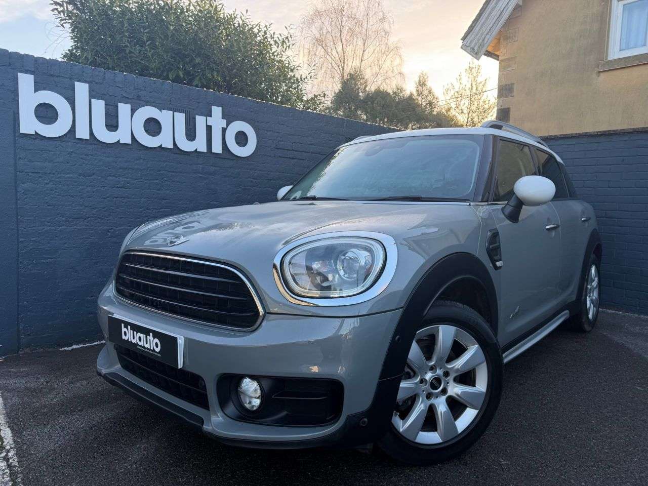 A 2017 MINI COUNTRYMAN 1.5 Cooper SUV 5dr Petrol Auto 6Spd ALL4 Euro 6 (s/s) (136 ps) Part Leather A 2017 MINI COUNTRYMAN 1.5 Cooper SUV 5dr Petrol Auto 6Spd ALL4 Euro 6 (s/s) (136 ps) Part Leather