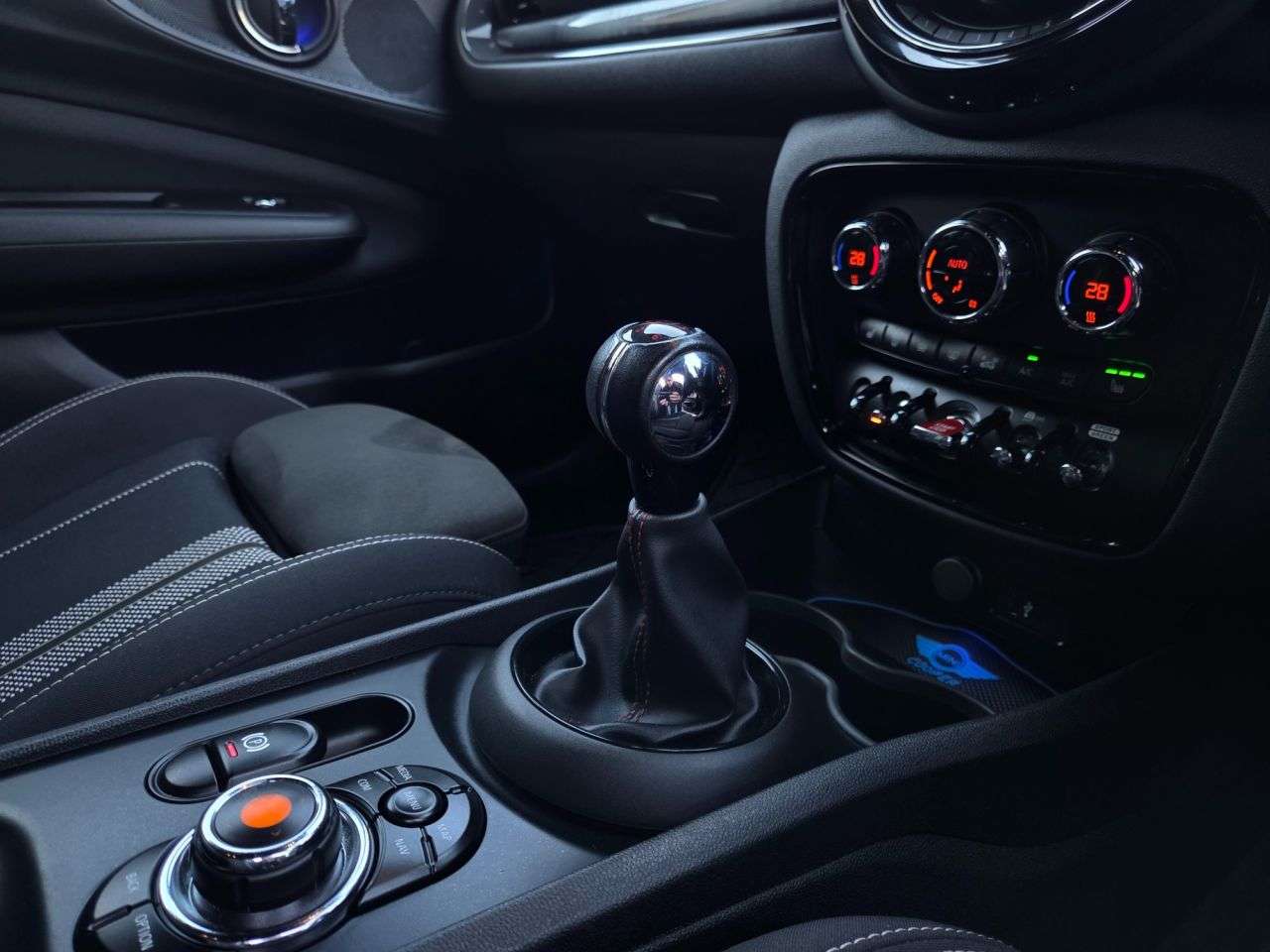 2019 MINI CLUBMAN 2019 MINI CLUBMAN