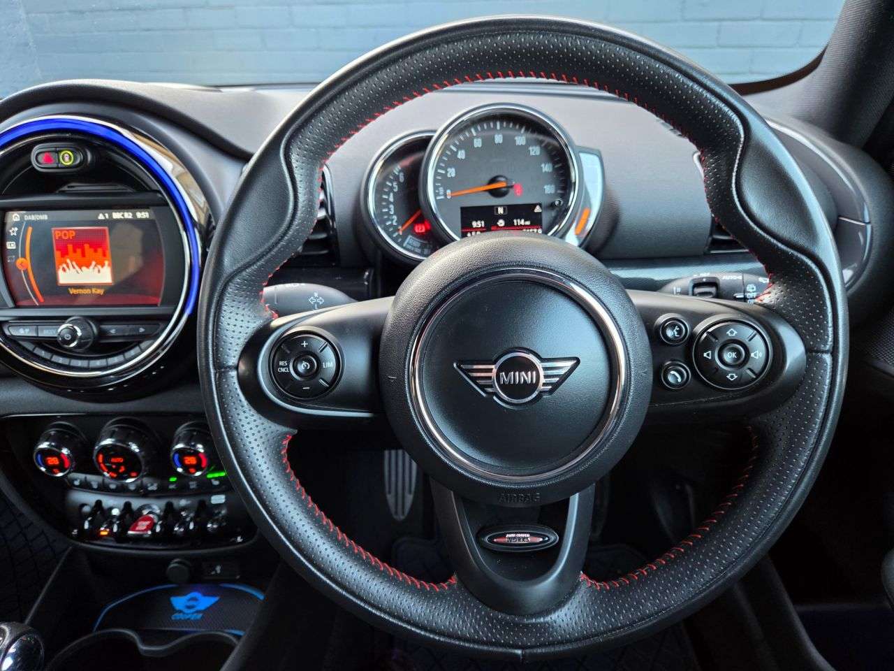 2019 MINI CLUBMAN 2019 MINI CLUBMAN