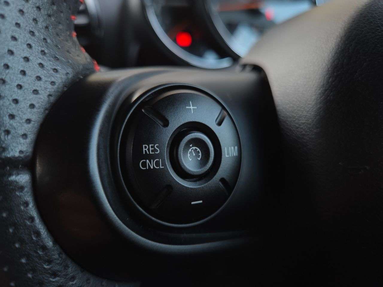 2019 MINI CLUBMAN 2019 MINI CLUBMAN