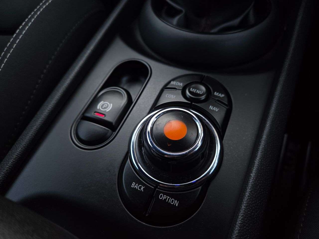 2019 MINI CLUBMAN 2019 MINI CLUBMAN