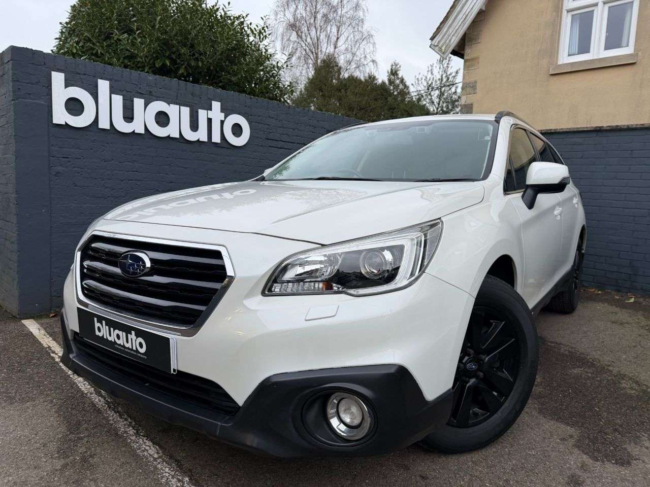 A 2015 SUBARU OUTBACK 2.0D SE Estate 5dr Diesel Lineartronic 4WD Euro 6 (150 ps) A 2015 SUBARU OUTBACK 2.0D SE Estate 5dr Diesel Lineartronic 4WD Euro 6 (150 ps)