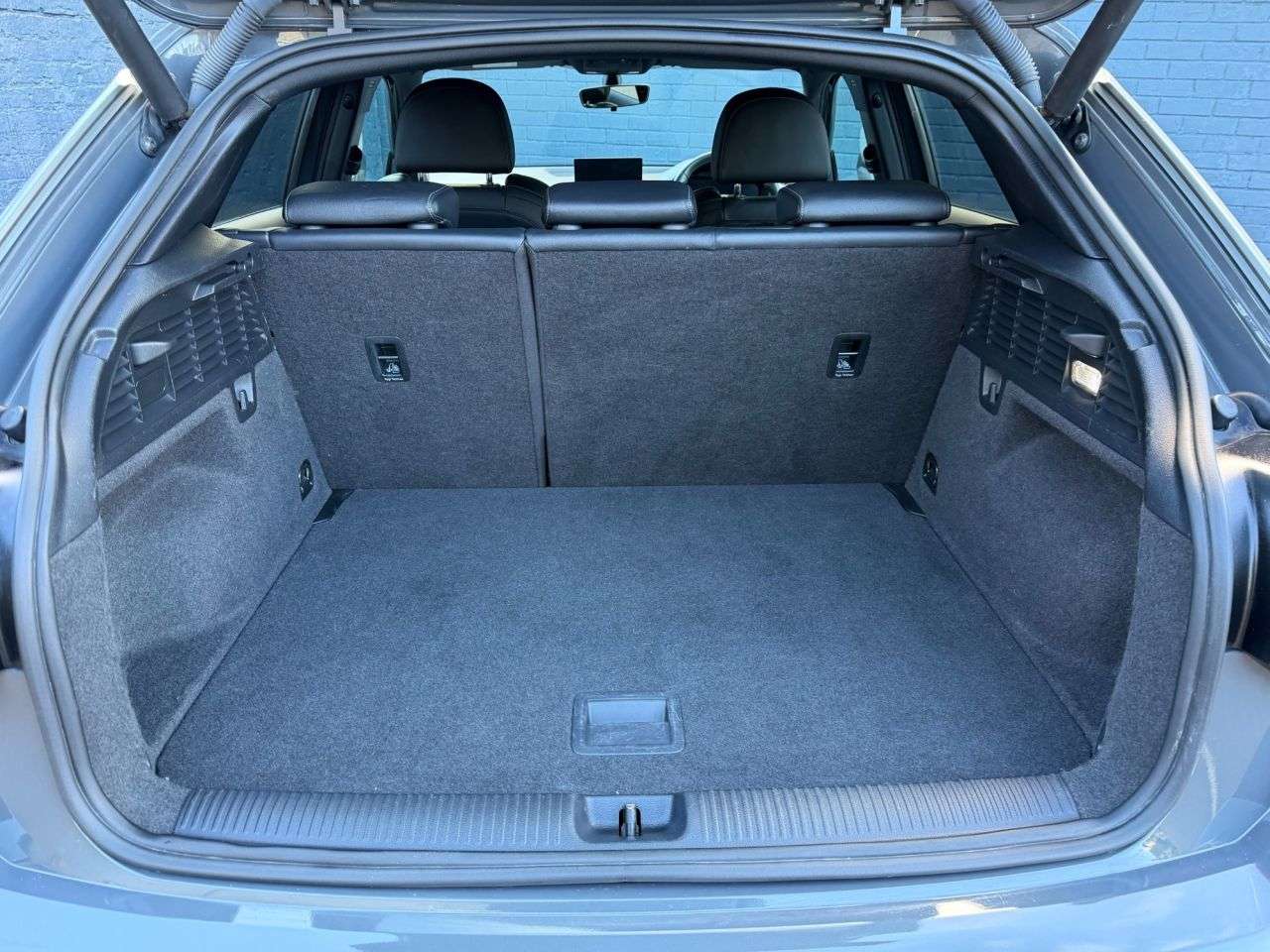 2019 AUDI Q2 2019 AUDI Q2