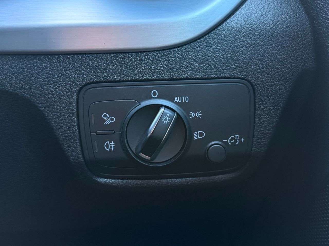 2019 AUDI Q2 2019 AUDI Q2