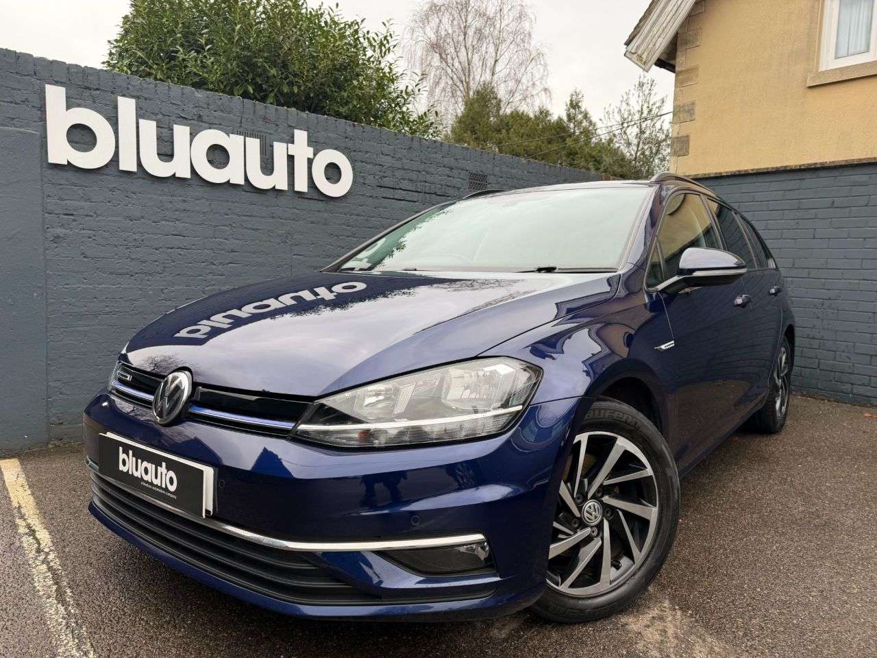 A 2019 VOLKSWAGEN GOLF 1.5 TSI EVO Match Estate 5dr Petrol Manual Euro 6 (s/s) (130 ps) Adaptive C A 2019 VOLKSWAGEN GOLF 1.5 TSI EVO Match Estate 5dr Petrol Manual Euro 6 (s/s) (130 ps) Adaptive C