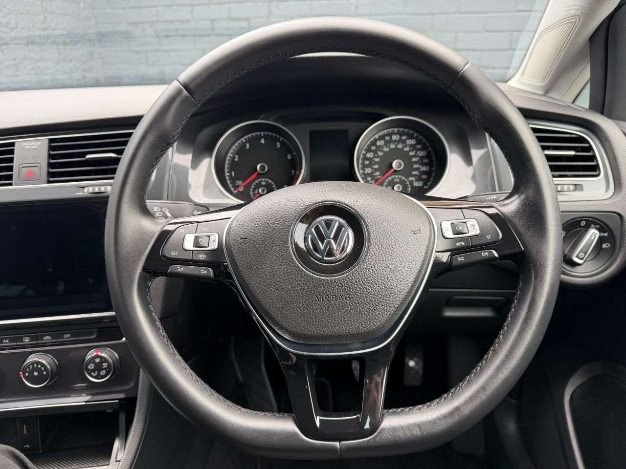 2019 VOLKSWAGEN GOLF 2019 VOLKSWAGEN GOLF