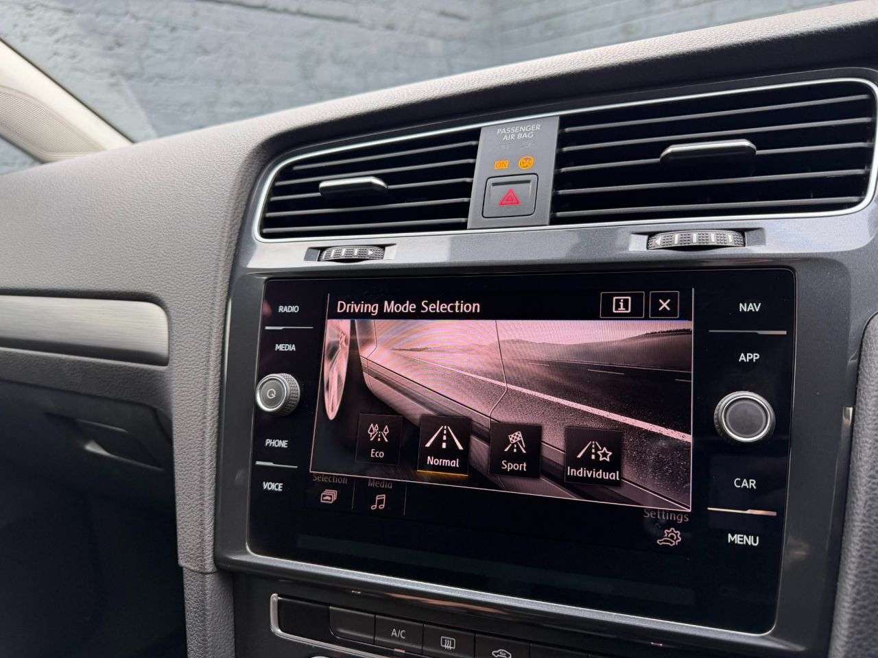 2019 VOLKSWAGEN GOLF 2019 VOLKSWAGEN GOLF