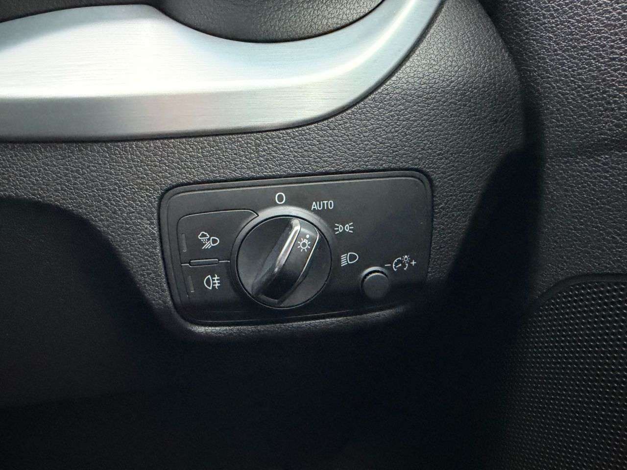 2018 AUDI Q2 2018 AUDI Q2