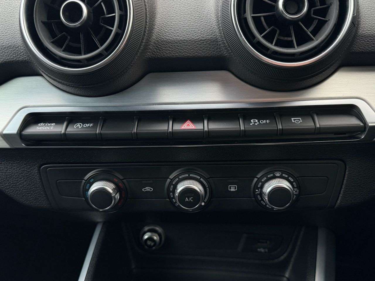 2018 AUDI Q2 2018 AUDI Q2