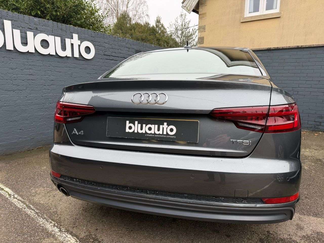 2017 AUDI A4 2017 AUDI A4