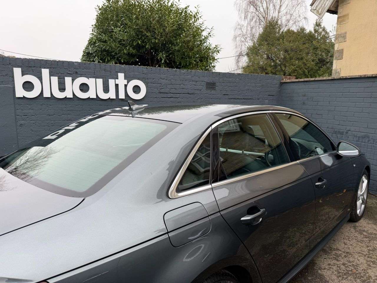 2017 AUDI A4 2017 AUDI A4