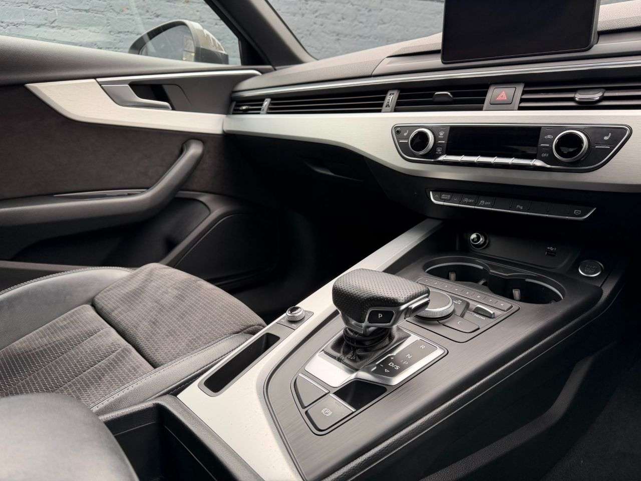 2017 AUDI A4 2017 AUDI A4