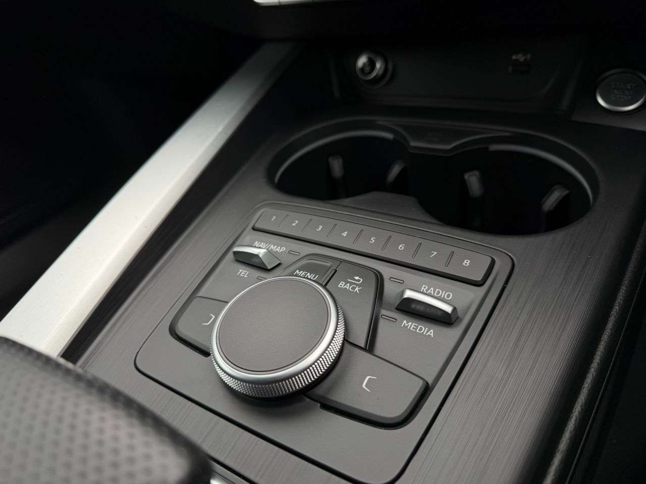 2017 AUDI A4 2017 AUDI A4