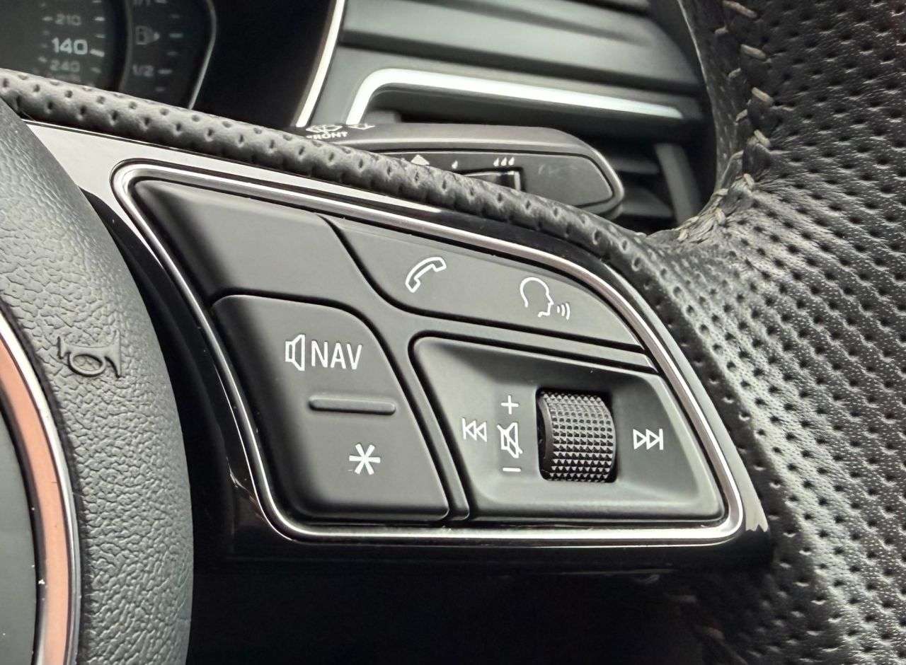 2017 AUDI A4 2017 AUDI A4