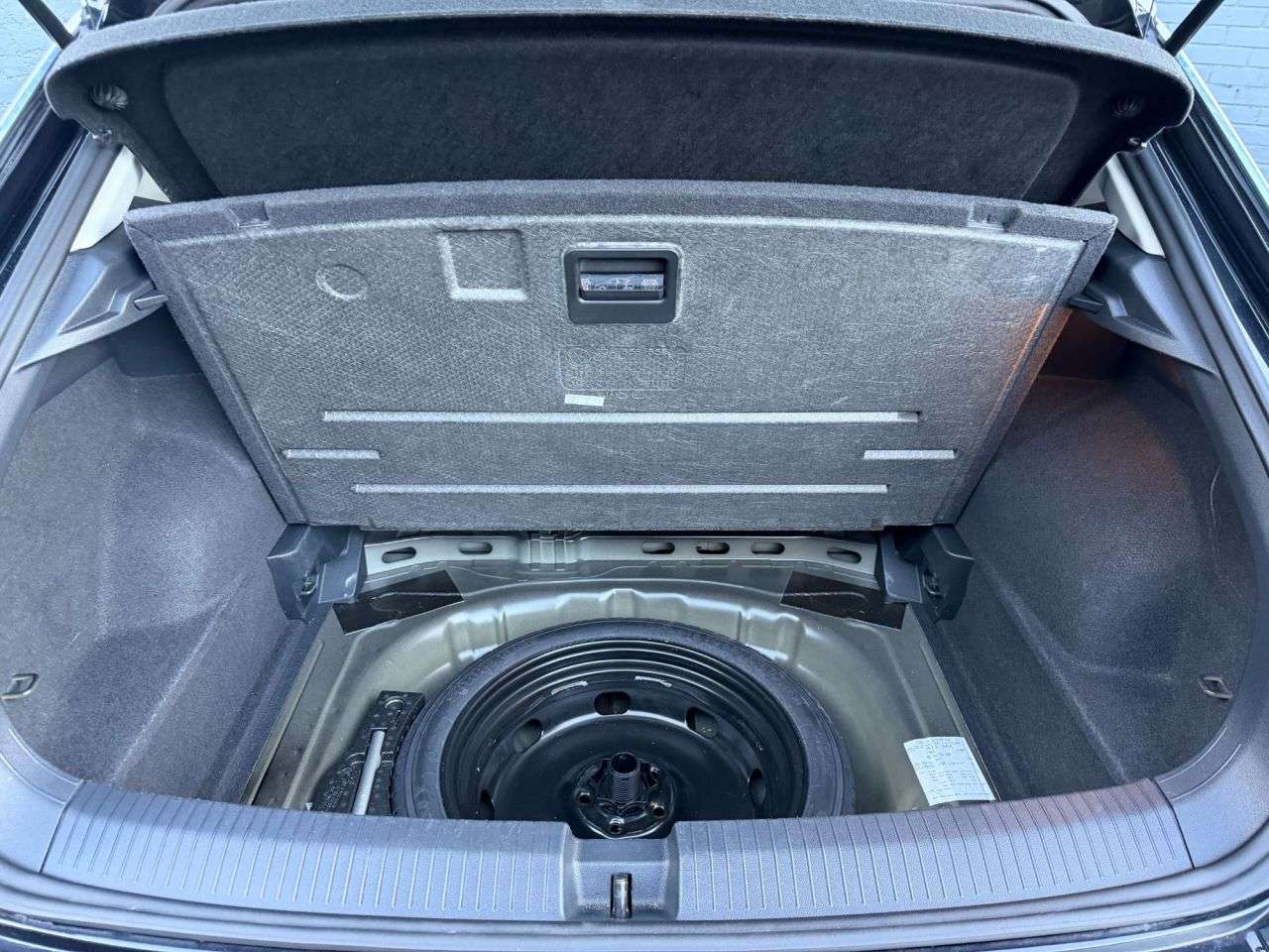 2019 VOLKSWAGEN T-ROC 2019 VOLKSWAGEN T-ROC