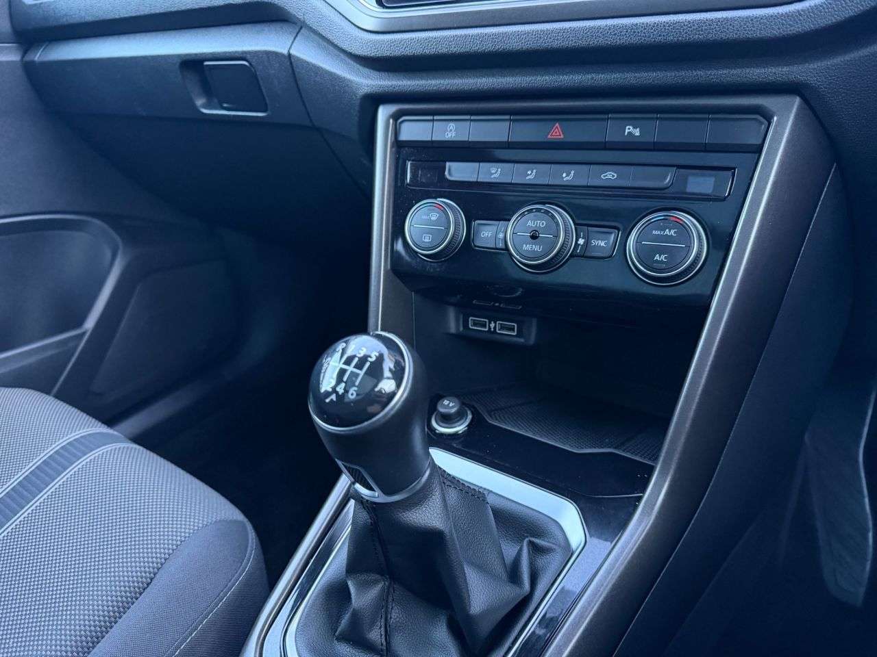 2019 VOLKSWAGEN T-ROC 2019 VOLKSWAGEN T-ROC