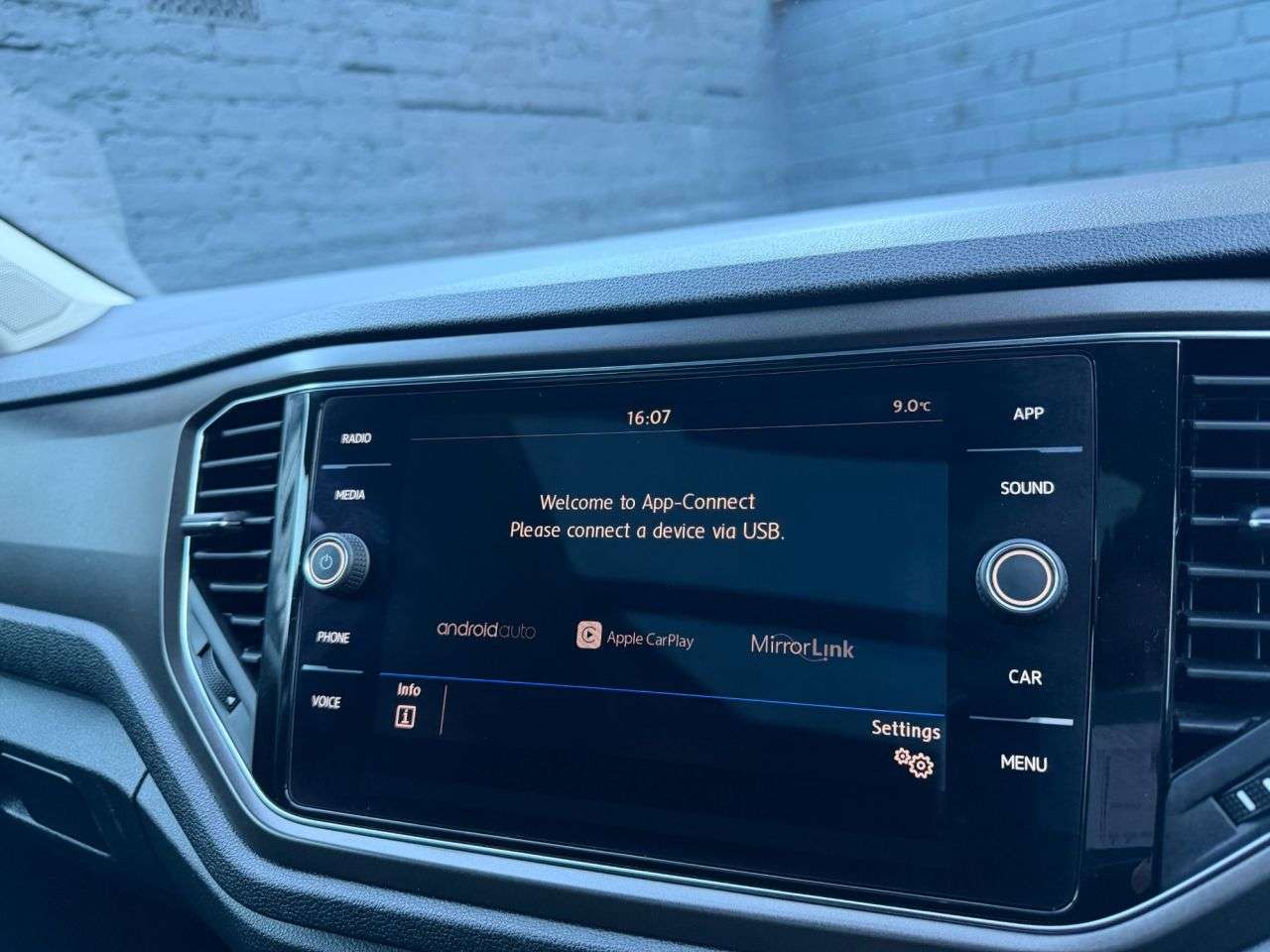 2019 VOLKSWAGEN T-ROC 2019 VOLKSWAGEN T-ROC