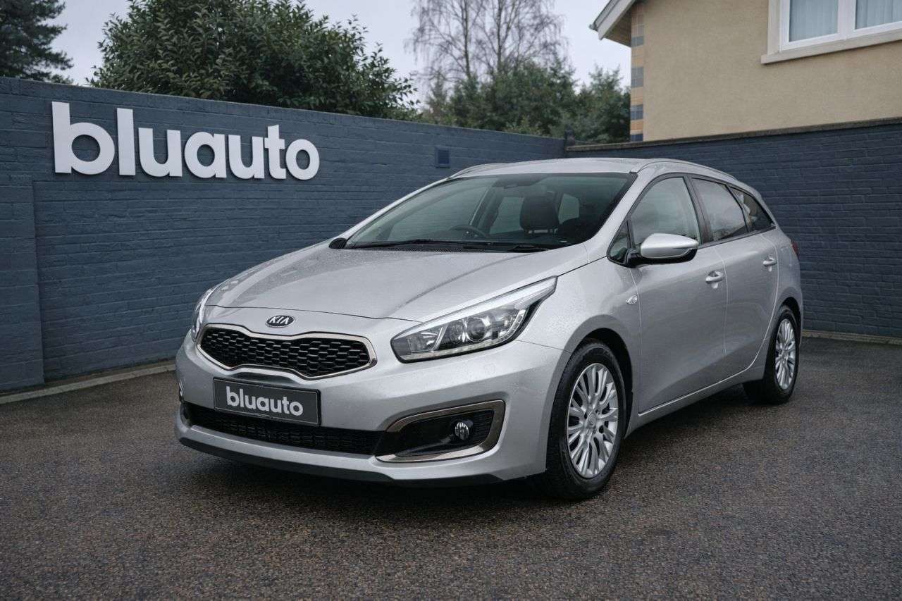 A 2017 KIA CEED 1.6 CRDi 1 Sportswagon 5dr Diesel Manual Euro 6 (s/s) (134 bhp) A 2017 KIA CEED 1.6 CRDi 1 Sportswagon 5dr Diesel Manual Euro 6 (s/s) (134 bhp)