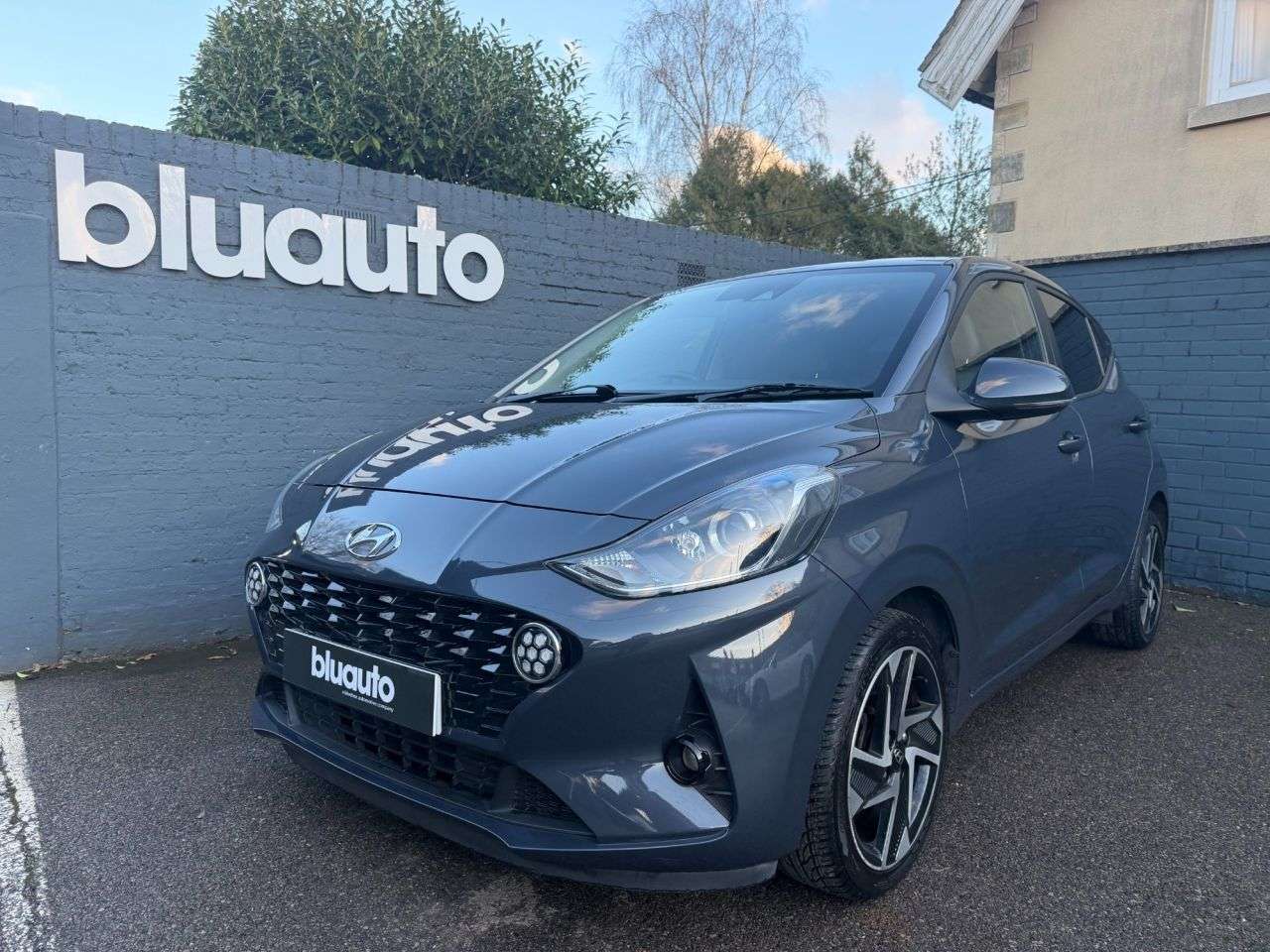 A 2022 HYUNDAI I10 1.0 Premium Hatchback 5dr Petrol Auto Euro 6 (s/s) (67 ps) A 2022 HYUNDAI I10 1.0 Premium Hatchback 5dr Petrol Auto Euro 6 (s/s) (67 ps)