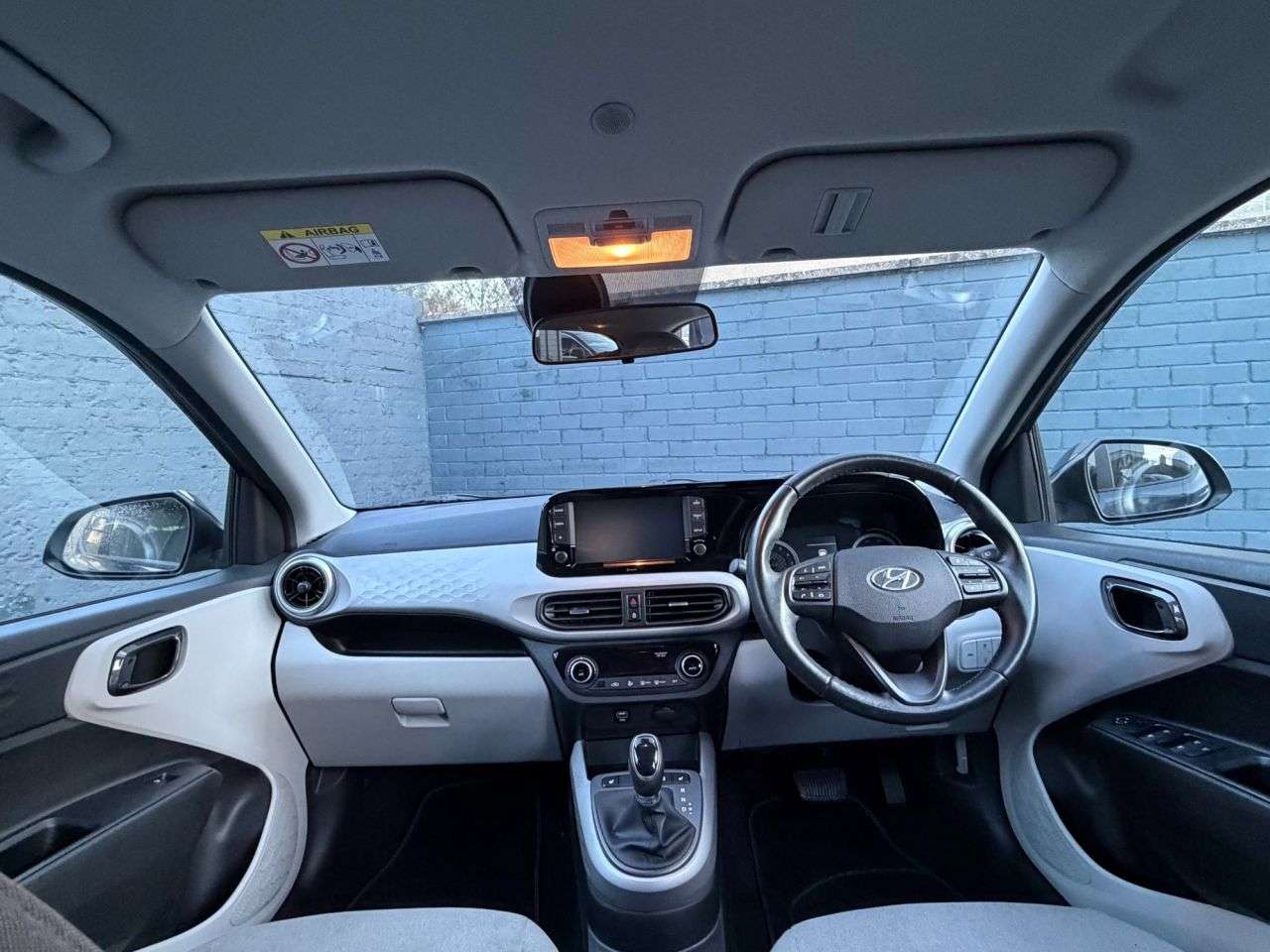 A 2022 HYUNDAI I10 1.0 Premium Hatchback 5dr Petrol Auto Euro 6 (s/s) (67 ps) A 2022 HYUNDAI I10 1.0 Premium Hatchback 5dr Petrol Auto Euro 6 (s/s) (67 ps)