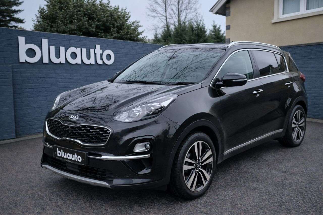 A 2019 KIA SPORTAGE 1.6 T-GDi 4 SUV 5dr Petrol DCT AWD Euro 6 (s/s) (174 bhp) Heated Steering W A 2019 KIA SPORTAGE 1.6 T-GDi 4 SUV 5dr Petrol DCT AWD Euro 6 (s/s) (174 bhp) Heated Steering W