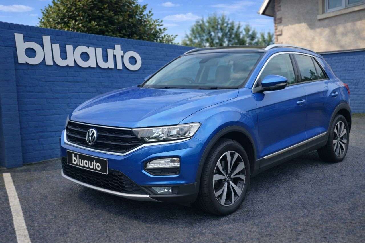A 2022 VOLKSWAGEN T-ROC 1.0 TSI Active SUV 5dr Petrol Manual Euro 6 (s/s) (110 ps) A 2022 VOLKSWAGEN T-ROC 1.0 TSI Active SUV 5dr Petrol Manual Euro 6 (s/s) (110 ps)