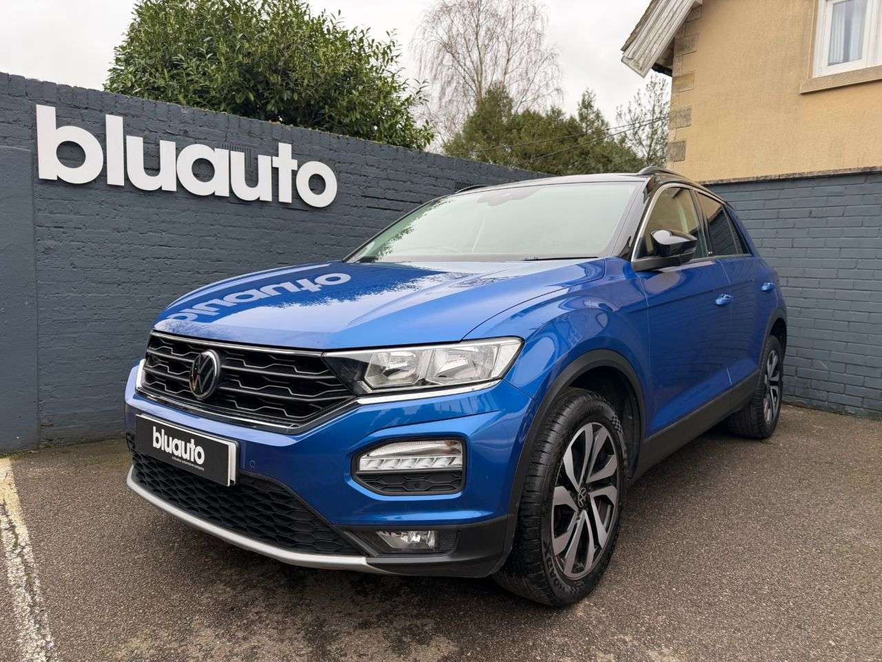 A 2022 VOLKSWAGEN T-ROC 1.0 TSI Active SUV 5dr Petrol Manual Euro 6 (s/s) (110 ps) Heated Seats / S A 2022 VOLKSWAGEN T-ROC 1.0 TSI Active SUV 5dr Petrol Manual Euro 6 (s/s) (110 ps) Heated Seats / S