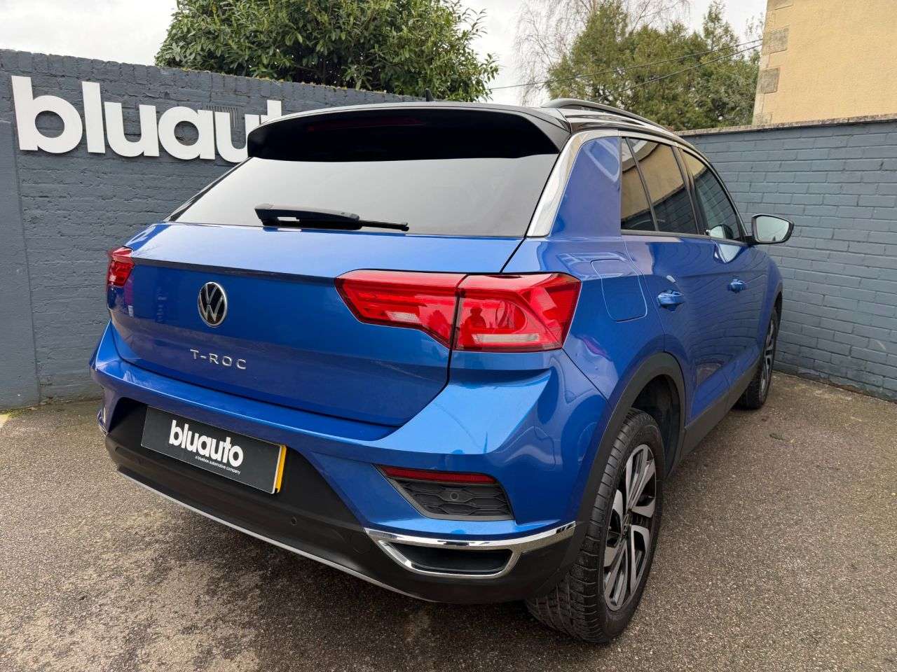 A 2022 VOLKSWAGEN T-ROC 1.0 TSI Active SUV 5dr Petrol Manual Euro 6 (s/s) (110 ps) Heated Seats / S A 2022 VOLKSWAGEN T-ROC 1.0 TSI Active SUV 5dr Petrol Manual Euro 6 (s/s) (110 ps) Heated Seats / S