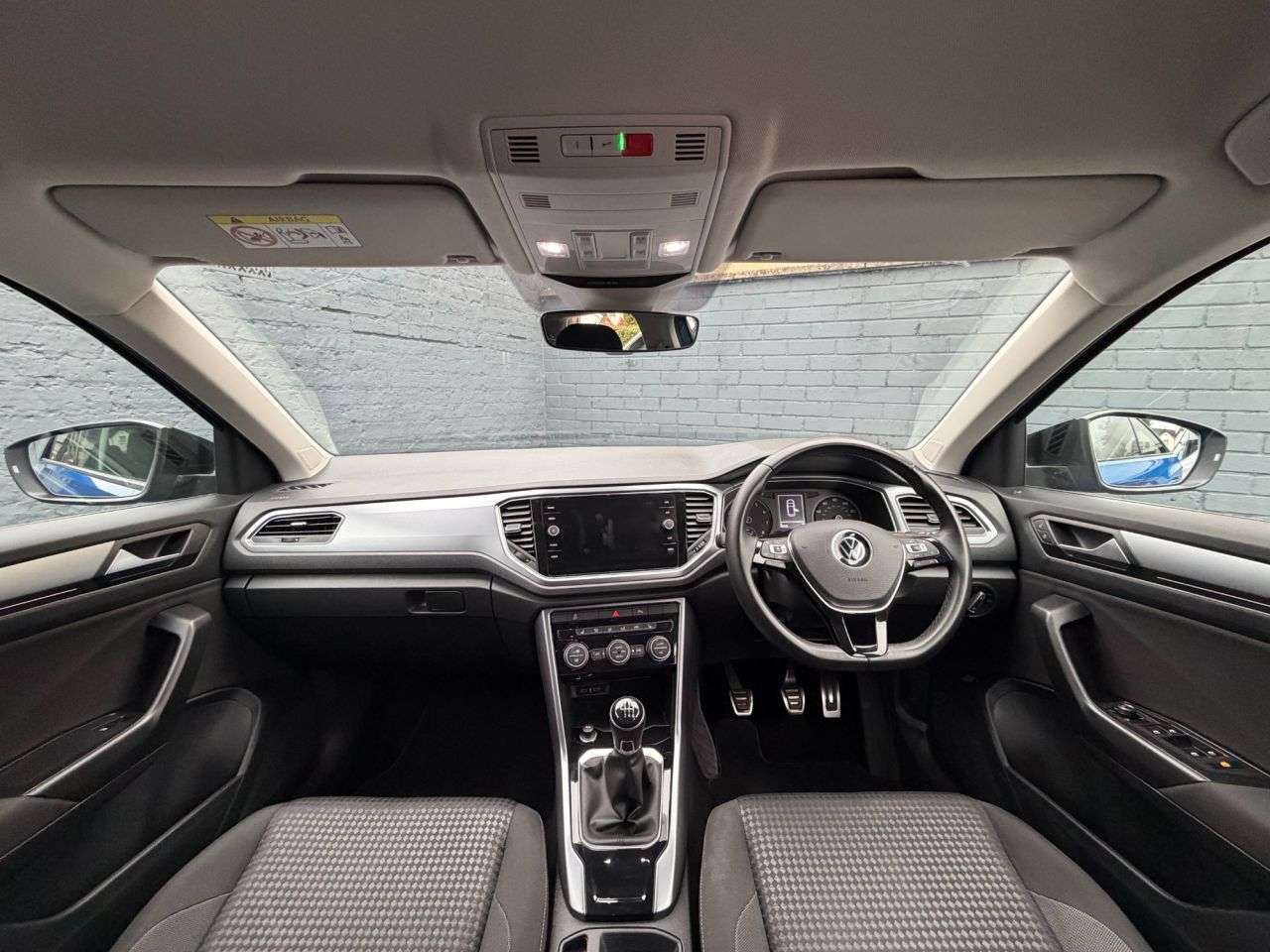 A 2022 VOLKSWAGEN T-ROC 1.0 TSI Active SUV 5dr Petrol Manual Euro 6 (s/s) (110 ps) Heated Seats / S A 2022 VOLKSWAGEN T-ROC 1.0 TSI Active SUV 5dr Petrol Manual Euro 6 (s/s) (110 ps) Heated Seats / S