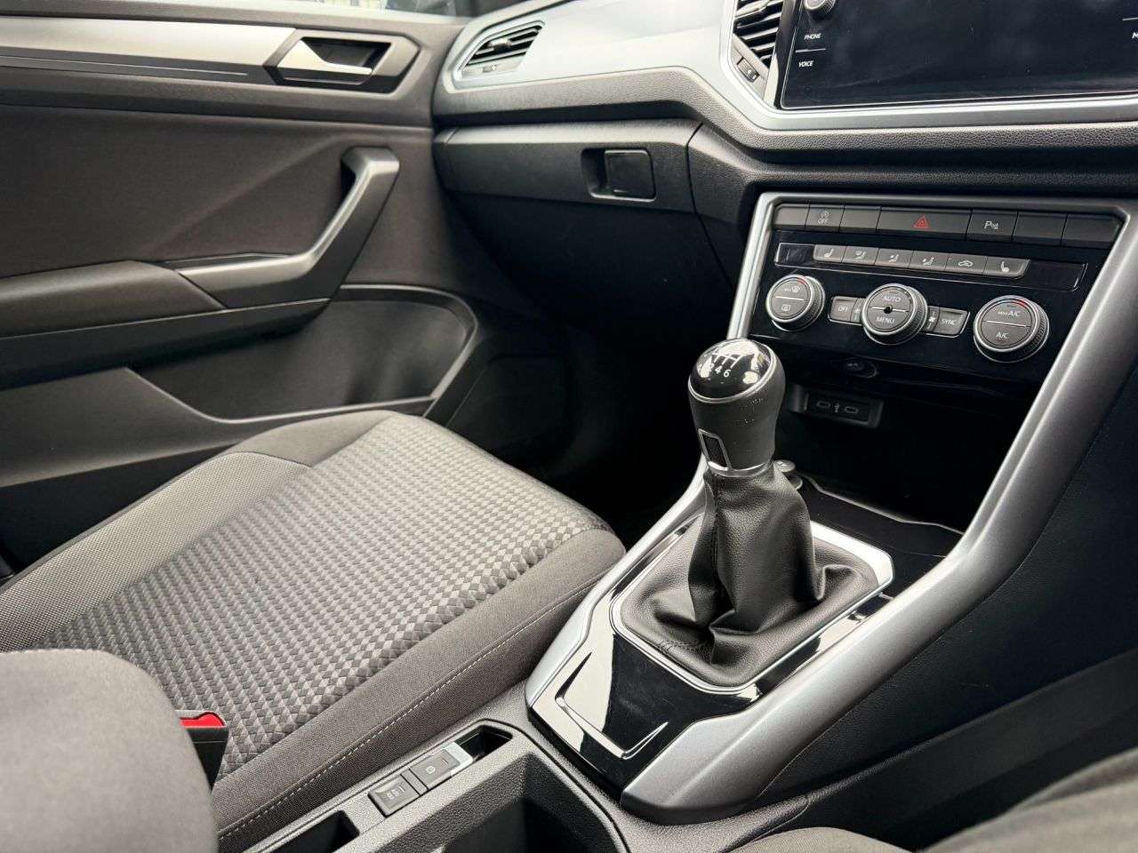 2022 VOLKSWAGEN T-ROC 2022 VOLKSWAGEN T-ROC